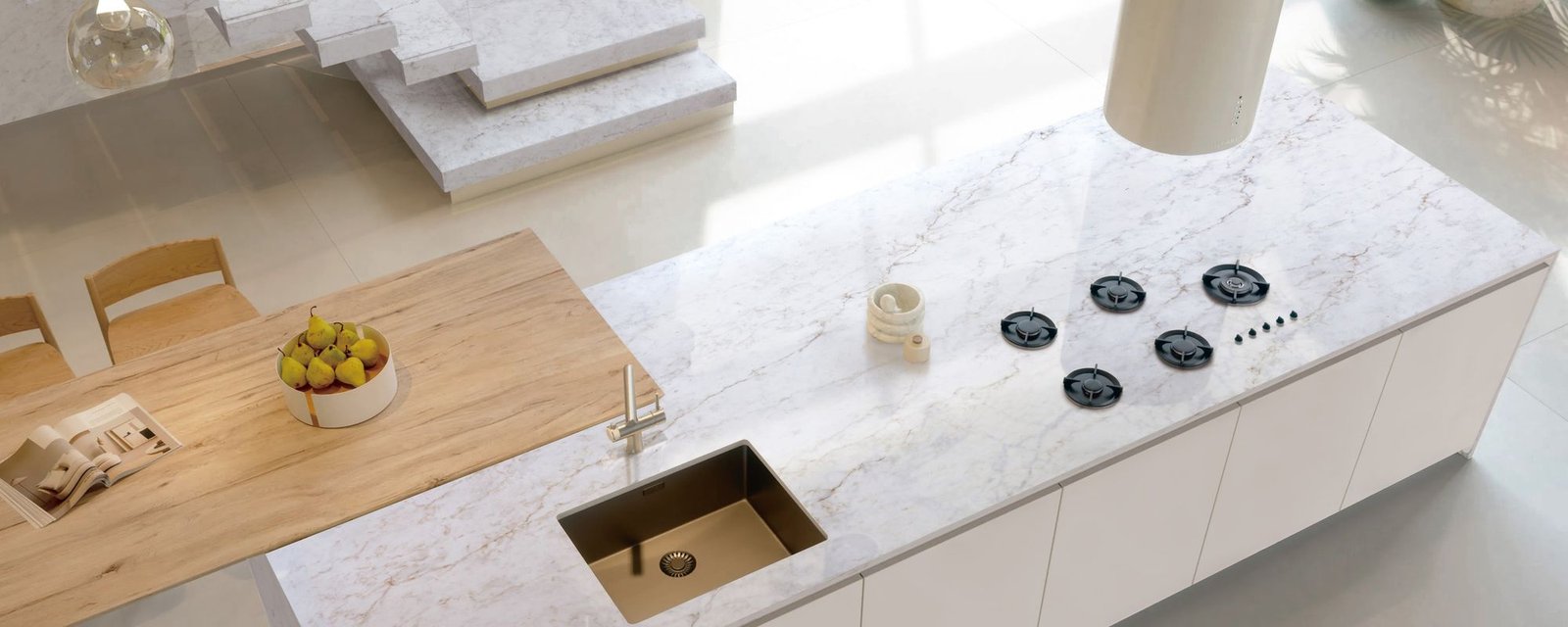 Perla Venata quartz worktops in a kitchen