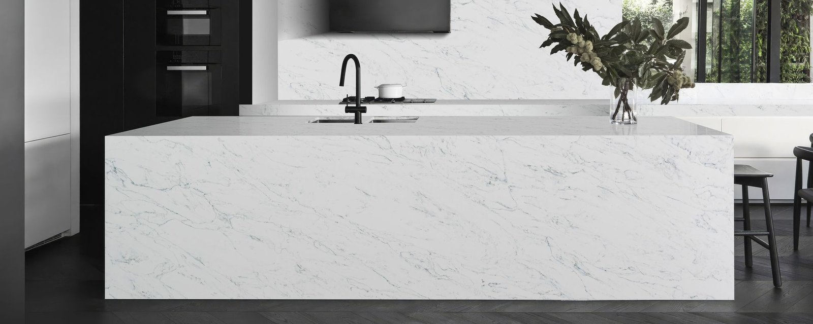 Arabescato Verde quartz worktops in a kitchen
